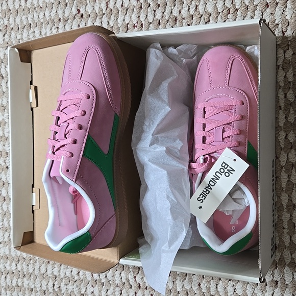 No Boundaries Shoes - Pink Memory Foam Sport Size 8 Sneakers Shoes No Boundaries